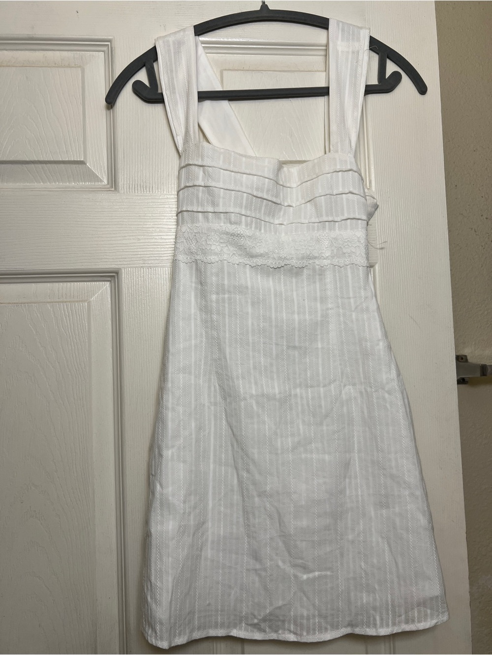 Princess Polly
Anyone But You Tie Back
Sleeveless Minidress
